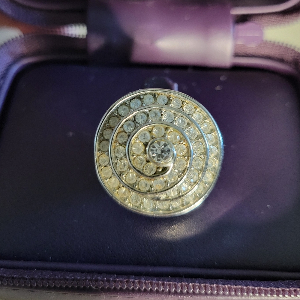 Elegant Silver and Gold Spiral Ring